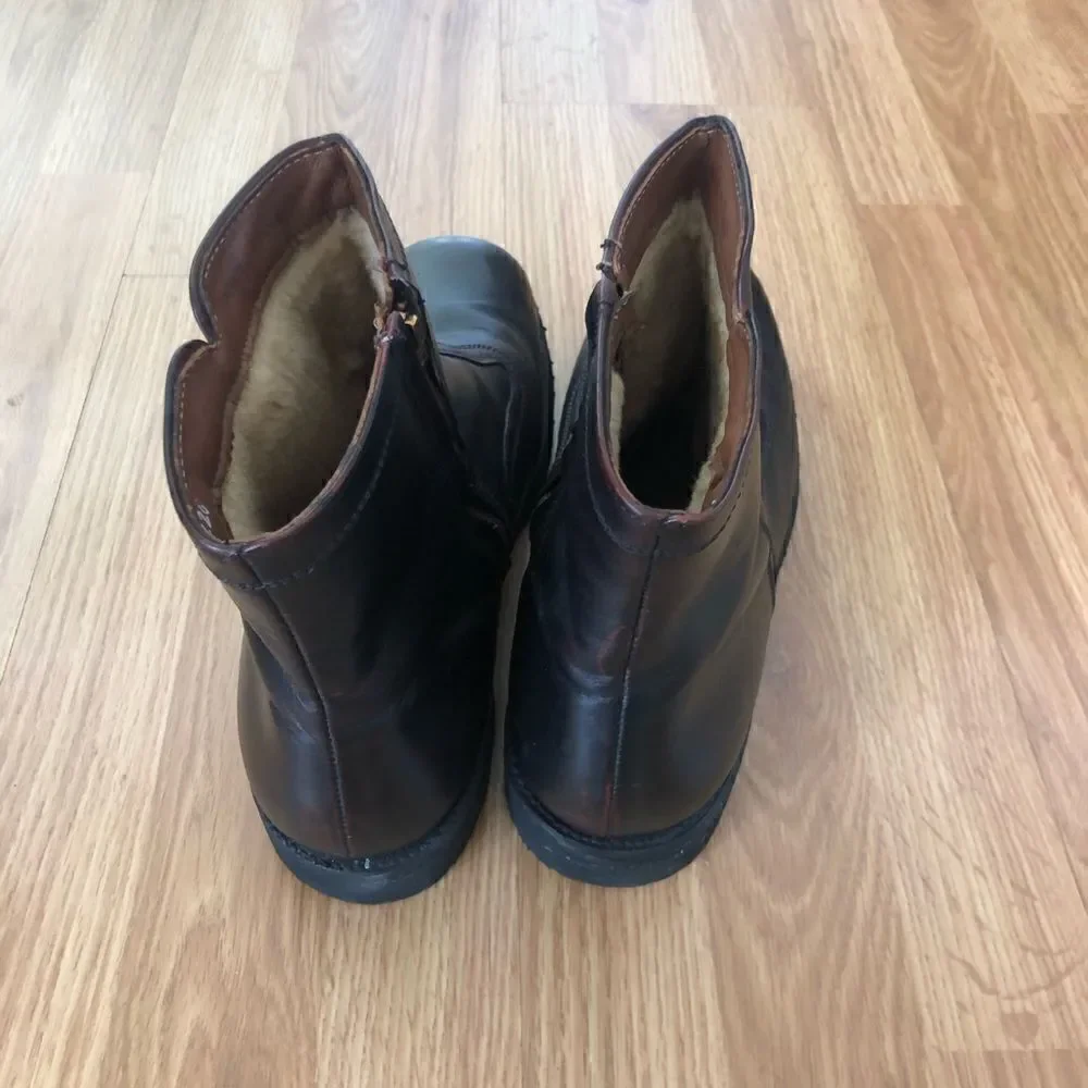 Walk-Over Dark Brown Leather Ankle Boots w/ Vibram Sole